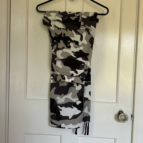 PUMA XTG TRAIL CARGO AOP PANTS CASTLEROCK CAMO Sz. M - Picture 5 of 8